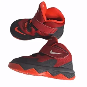 Nike Lebron James Soldier VIII Kids Shoes Sz 7