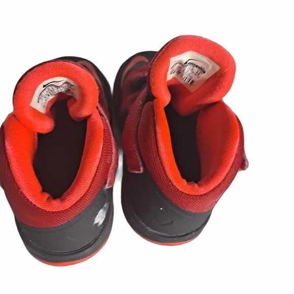 Nike Lebron James Soldier VIII Kids Shoes Sz 7