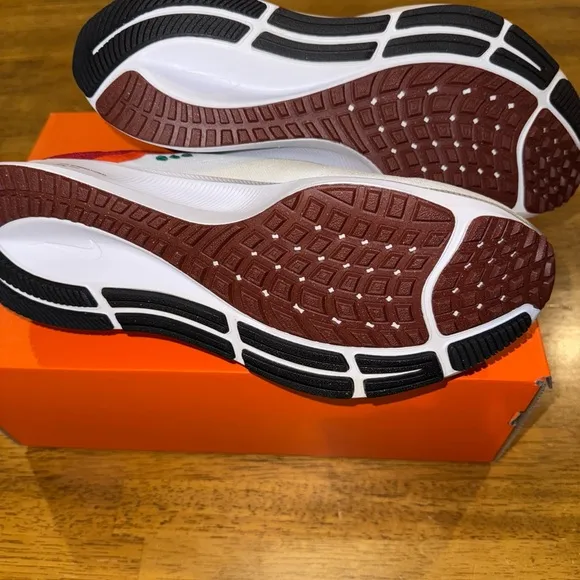 Nike Mens Air Zoom Pegasus 38 Running Shoes  White DQ4499 101 Size 10 New In Box