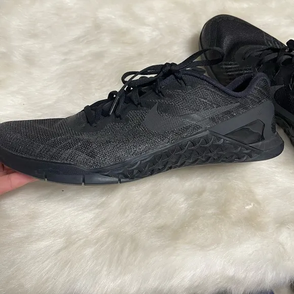 NIKE METCOM 3 CROSS TRAINING SHOES MENS 12 BLACK LIFT GYM SNEAKER LIGHT MESH