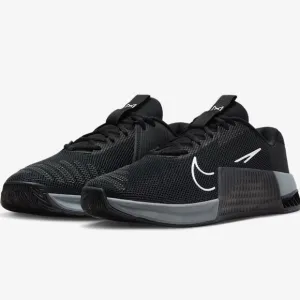 Nike Metcon 9 workout shoes size 9.5 mens Black and Gray Athletic Sneakers