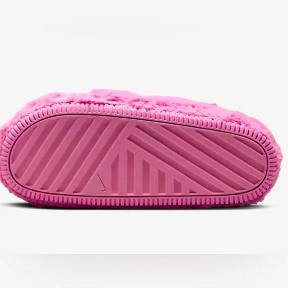 Nike Nike Calm SE Mules Pink Fuzzy Slippers. New with tag !