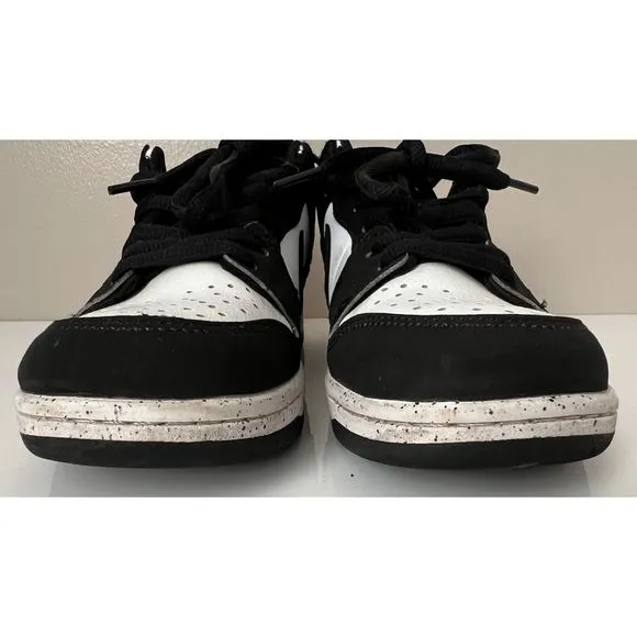 Nike SB Dunk Low Pro Retro &quot;Pandas&quot; 2022. Size 7.