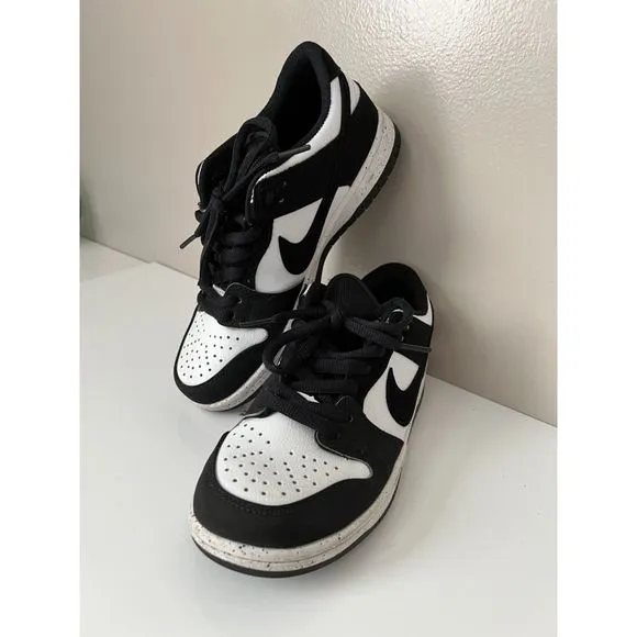 Nike SB Dunk Low Pro Retro &quot;Pandas&quot; 2022. Size 7.