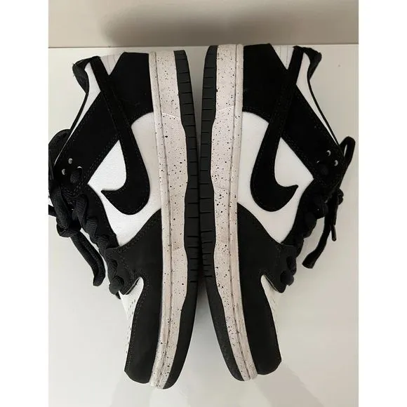 Nike SB Dunk Low Pro Retro &quot;Pandas&quot; 2022. Size 7.