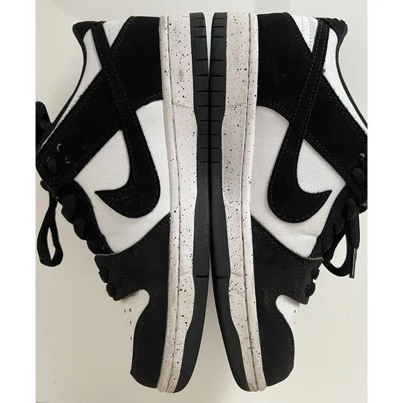 Nike SB Dunk Low Pro Retro &quot;Pandas&quot; 2022. Size 7.