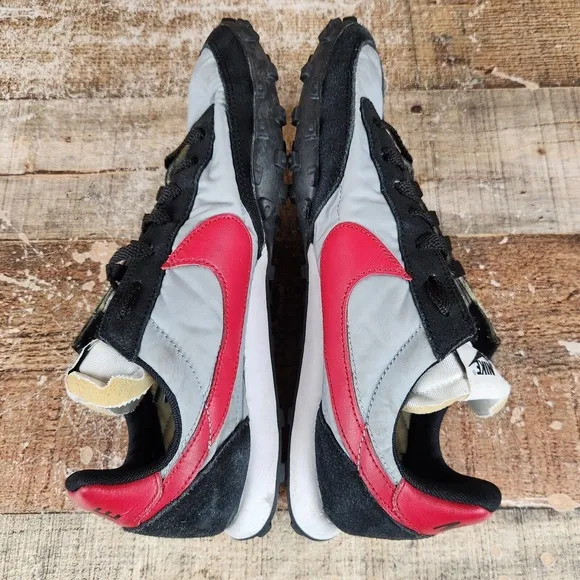 Nike Waffle Racer Men's Sz 9 Red Wolf Gray Athletic Gym Sneaker Shoes CN5449-001