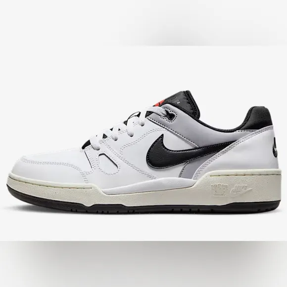 Nike White and Black Sneakers Retro Low-Top Style