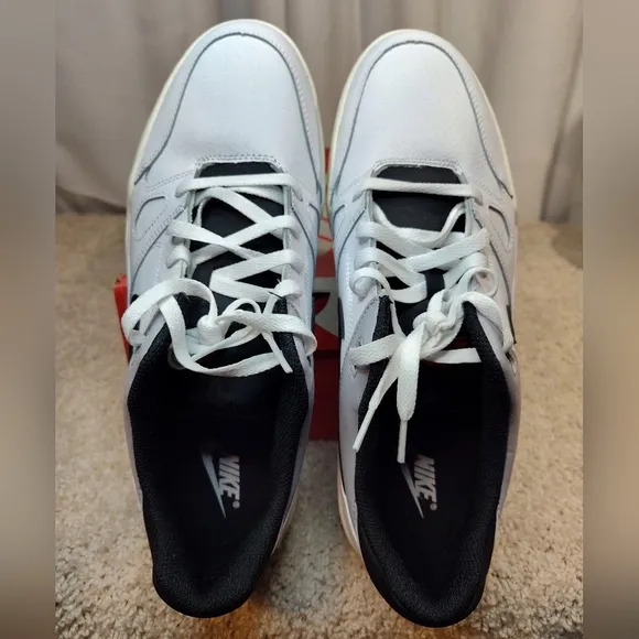 Nike White and Black Sneakers Retro Low-Top Style