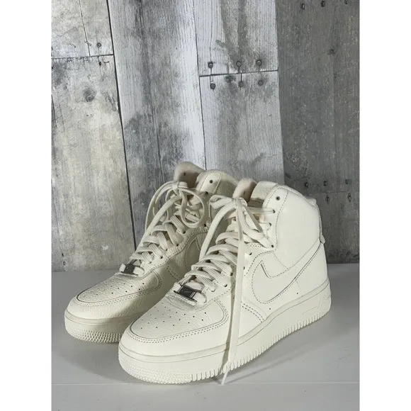NIKE Women's Air Force 1 High Sculpt Sneaker DC3590-102 Triple Sail -  Sz - 7