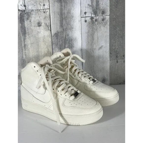 NIKE Women's Air Force 1 High Sculpt Sneaker DC3590-102 Triple Sail -  Sz - 7