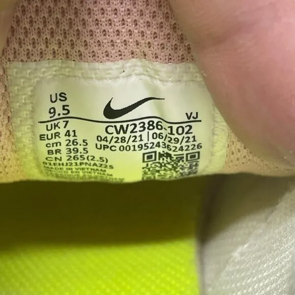 Nike Women's Crater Impact Shoes White Volt Pink Glaze Size 9.5 CW2386-102