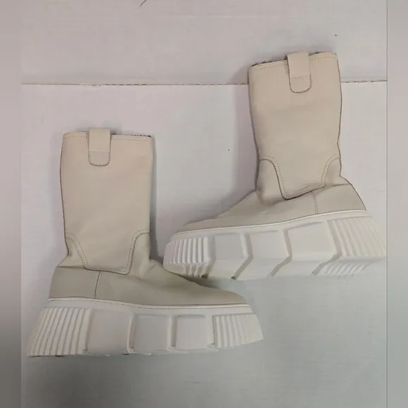 NILA &amp; NILA Ankle Boots In Ivory Platform Woman's 40  With Bottoms NWOT military