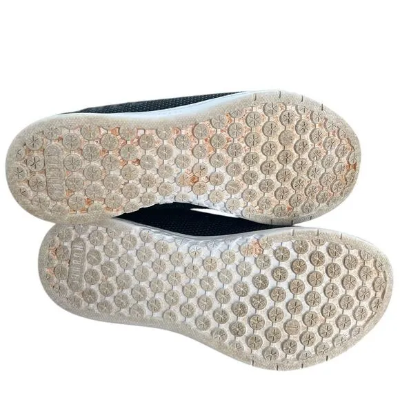 NOBULL Women’s Training Shoes - Black Upper White bottom, Size 8, EUC worn 2-3x