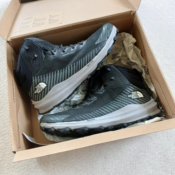 northface ♡ fast pack super light vectiv boots