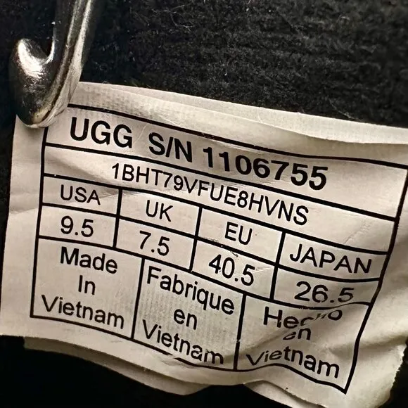 NW/B Ugg Arleta Wedge Waterproof Black Silver Buckle Boots Size 9.5