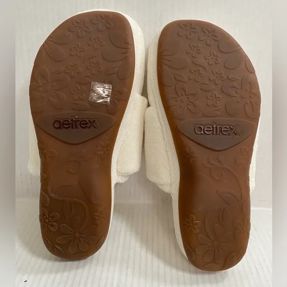 NWOB Aetrex Mandy Closed Toe Slipper Size 9-9.5