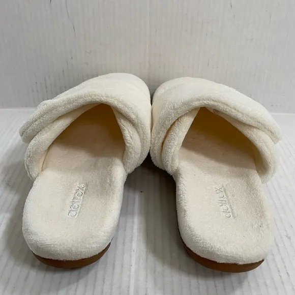 NWOB Aetrex Mandy Closed Toe Slipper Size 9-9.5