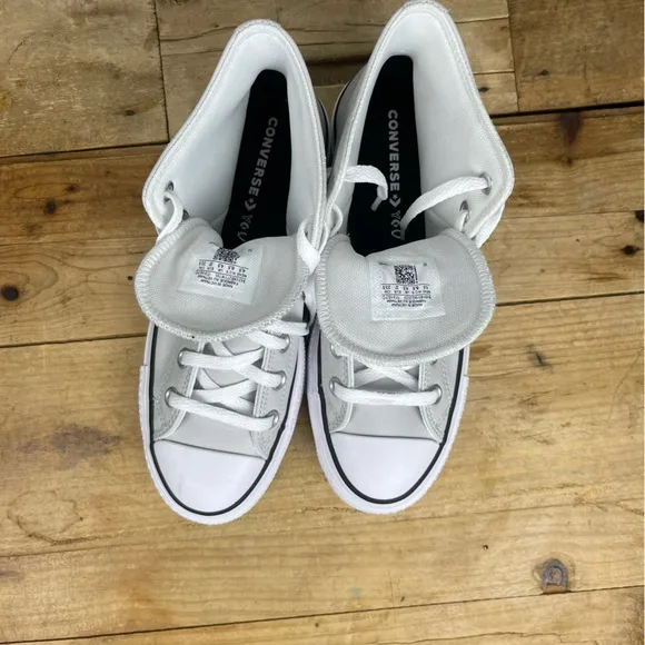 NWOB - Chuck Taylor All-Star Lift Platform Leather - W 6.5‎ - Gray