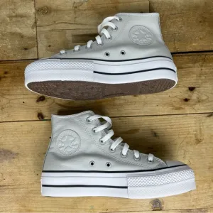 NWOB - Chuck Taylor All-Star Lift Platform Leather - W 6.5‎ - Gray