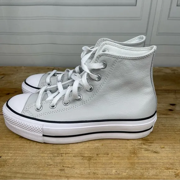 NWOB - Chuck Taylor All-Star Lift Platform Leather - W 6.5‎ - Gray