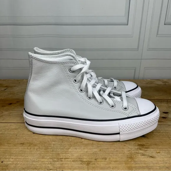 NWOB - Chuck Taylor All-Star Lift Platform Leather - W 6.5‎ - Gray