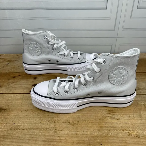 NWOB - Chuck Taylor All-Star Lift Platform Leather - W 6.5‎ - Gray