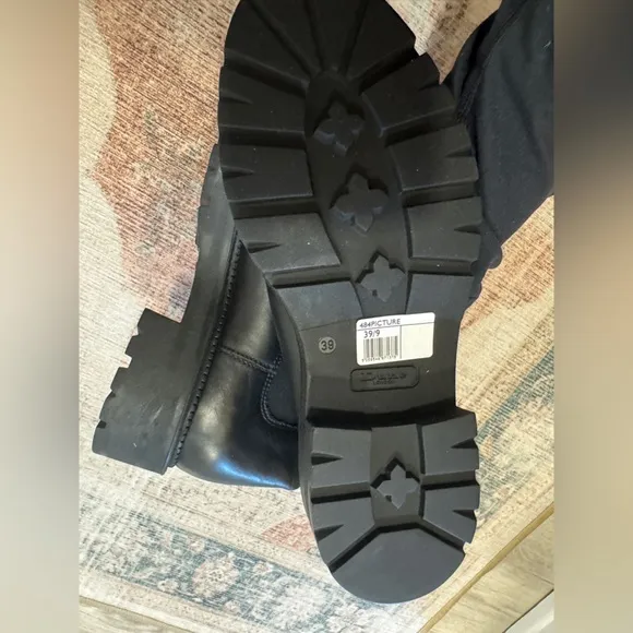 NWOB DUNE Leather‎ Boots