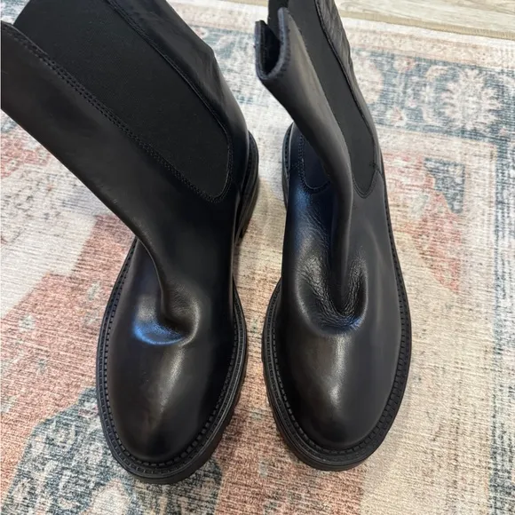 NWOB DUNE Leather‎ Boots