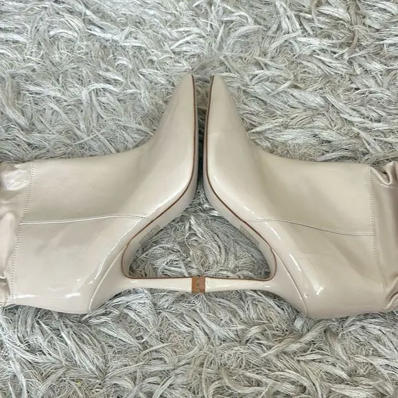 NWOB Jeffrey Campbell Guillo Pointed Toe Slouchy Boots in Ivory Patent size 8.5