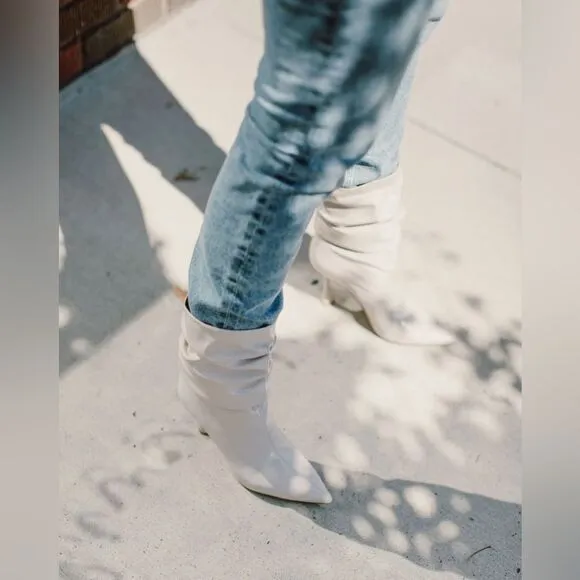 NWOB Jeffrey Campbell Guillo Pointed Toe Slouchy Boots in Ivory Patent size 8.5