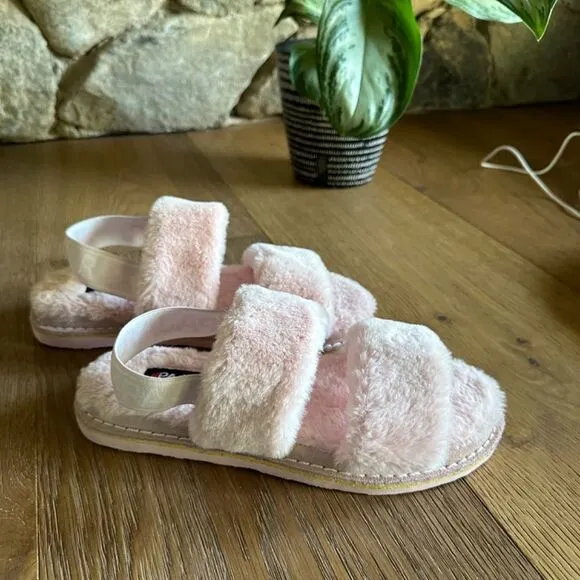NWOB MARA STRAP WOMEN'S SLIPPER In Pink