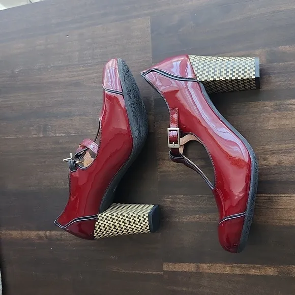 NWOB Mod Shoe The Dusty In Red Wine/Burgundy Patent Leather –Retro T-Bar 6.5