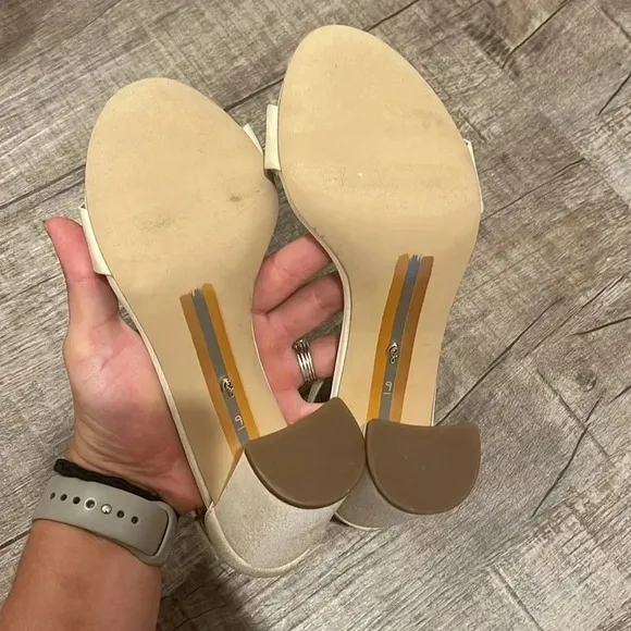 NWOB!! Sam Edelman - YARO BLOCK HEEL SANDAL - Pearl Ivory Silk - Size 9