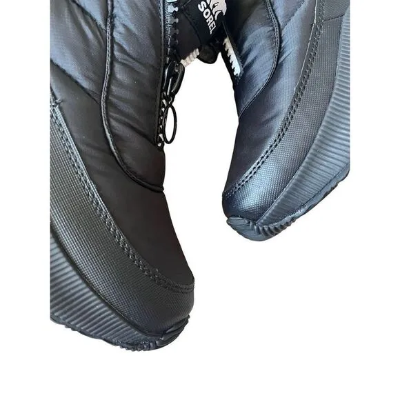 NWOB SOREL OUT N ABOUT PUFFY ZIP BOOT BLACK WHITE Boots size 10 Winter Waterproo