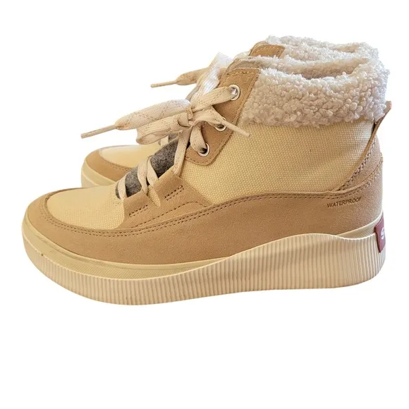 NWOB SOREL Womens Out 'N About Cozy Sneaker Boots Tawny Buff High Top Cream 9