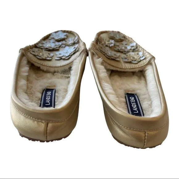 NWOB Lands' End Snowflake Fur Lined Faux Leather Moccasin Slipper, Size 8