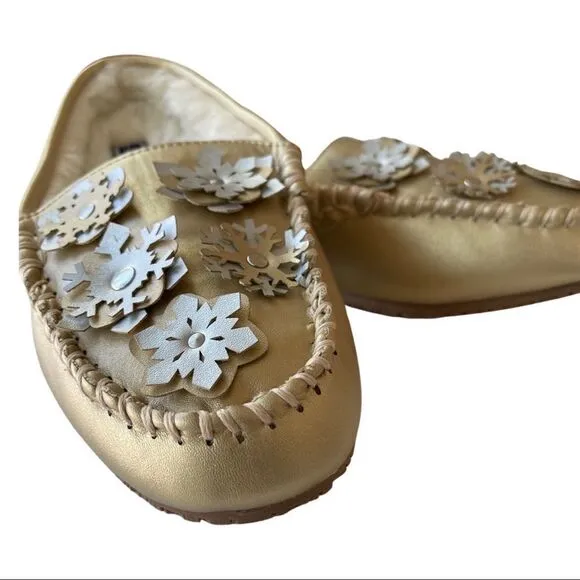 NWOB Lands' End Snowflake Fur Lined Faux Leather Moccasin Slipper, Size 8