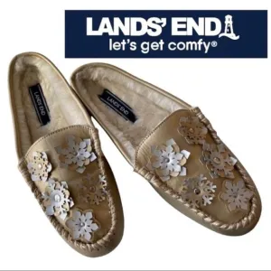 NWOB Lands' End Snowflake Fur Lined Faux Leather Moccasin Slipper, Size 8