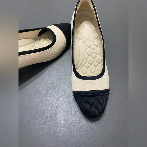 NWOT Almond-Toe Chunky Heels (Julie Pro)