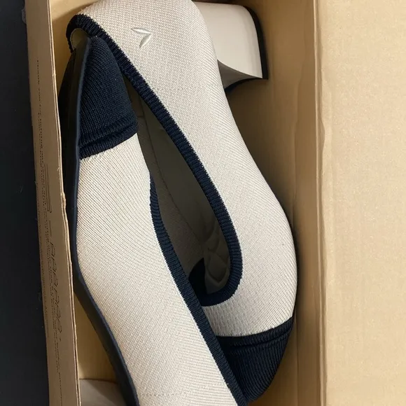 NWOT Almond-Toe Chunky Heels (Julie Pro)