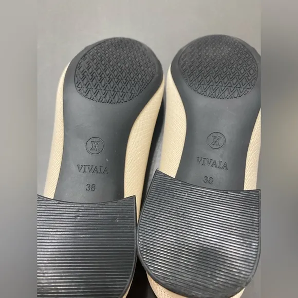NWOT Almond-Toe Chunky Heels (Julie Pro)