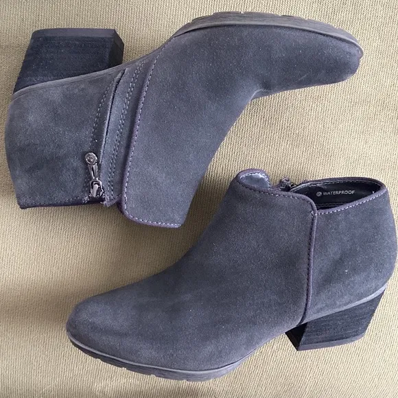 NWOT Blondo Valli Waterproof Ankle Bootie Women's Size 5.5