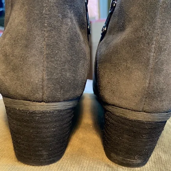 NWOT Blondo Valli Waterproof Ankle Bootie Women's Size 5.5