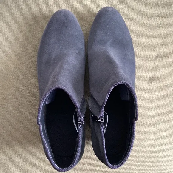 NWOT Blondo Valli Waterproof Ankle Bootie Women's Size 5.5
