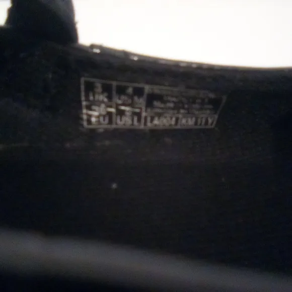 NWOT Dr. Martens Maccy II J Black Patent Dress Shoes Air Wair  Size 4