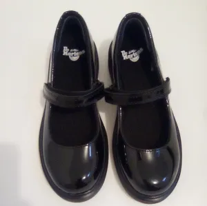 NWOT Dr. Martens Maccy II J Black Patent Dress Shoes Air Wair  Size 4