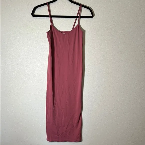NWOT free people Hawthorne rose tea length seamless slip