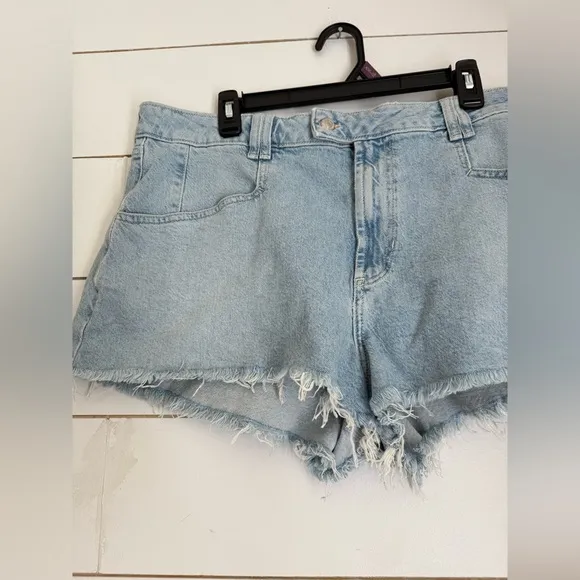 NWOT Free People We The Free CRVY High Voltage Denim High Rise Short Sz 35