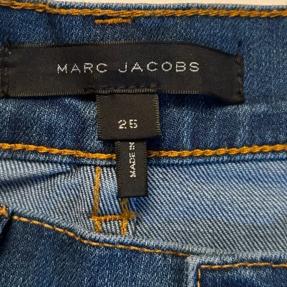 NWOT MARC JACOBS Vintage denim mini skirt blue leather logo patch XS/25”